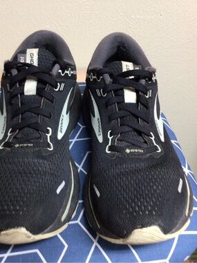 Brooks Black and White Running Sneakers
